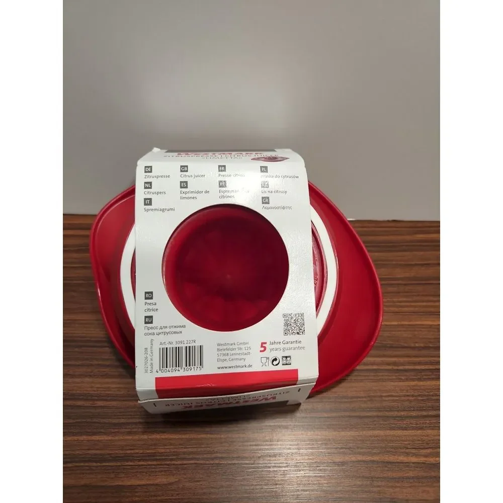 New Red Westmark Germany‎ Manual Citrus Press Juicer with Strainer